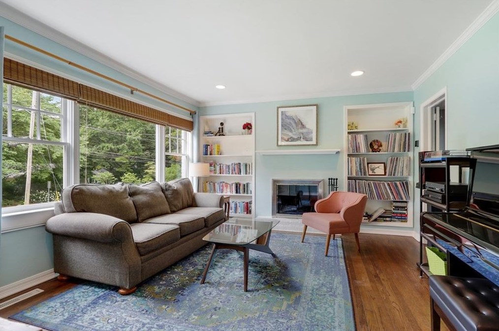 2300 Sanford Rd, Decatur GA  30033-5527 exterior