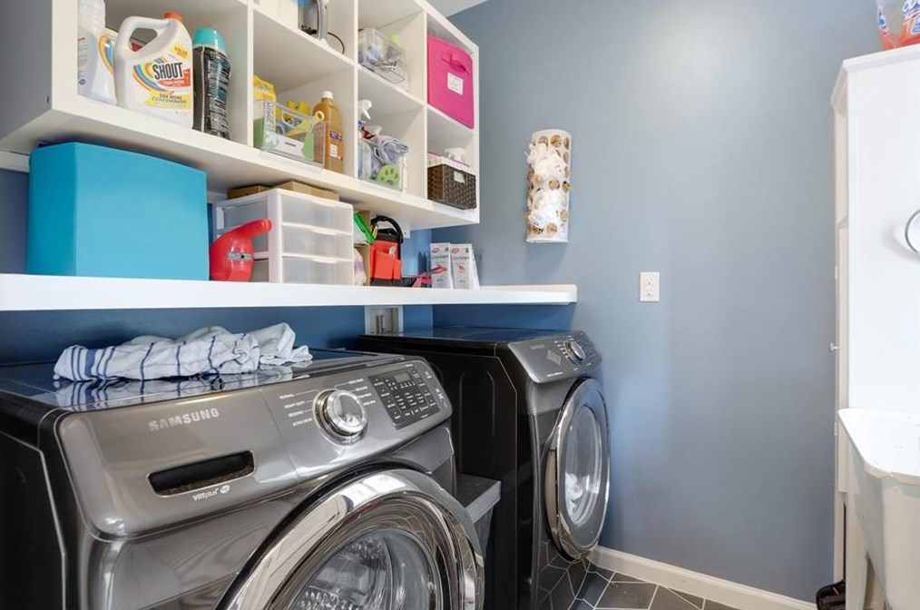 2300 Sanford Rd, Decatur GA  30033-5527 exterior