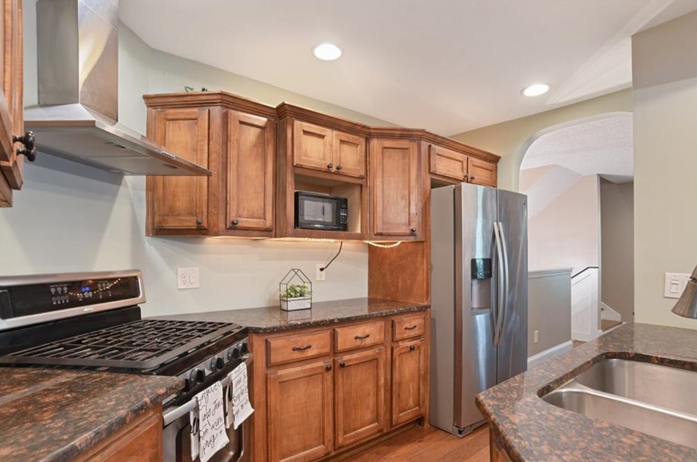 1070 Creatwood Cir, Smyrna GA  30080-8212 exterior