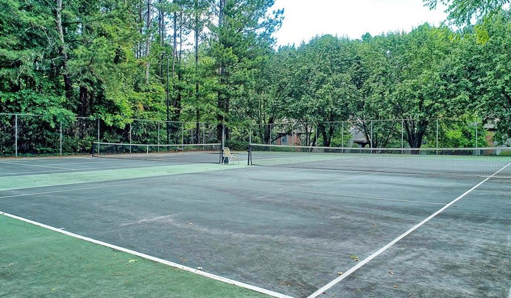 1404 Tuxworth Cir, Decatur GA  30033-5621 exterior