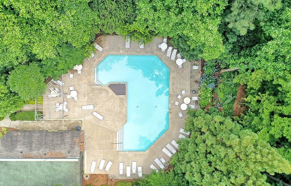 1404 Tuxworth Cir, Decatur GA  30033-5621 exterior