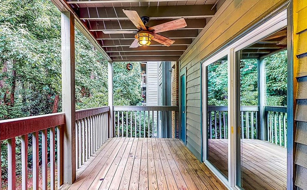 1404 Tuxworth Cir, Decatur GA  30033-5621 exterior