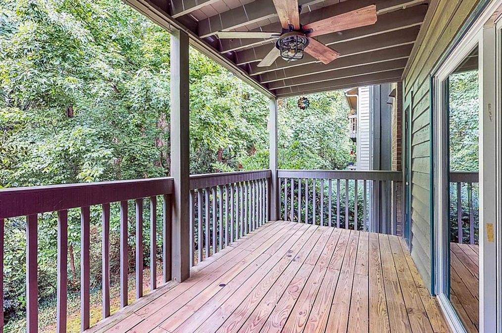 1404 Tuxworth Cir, Decatur GA  30033-5621 exterior