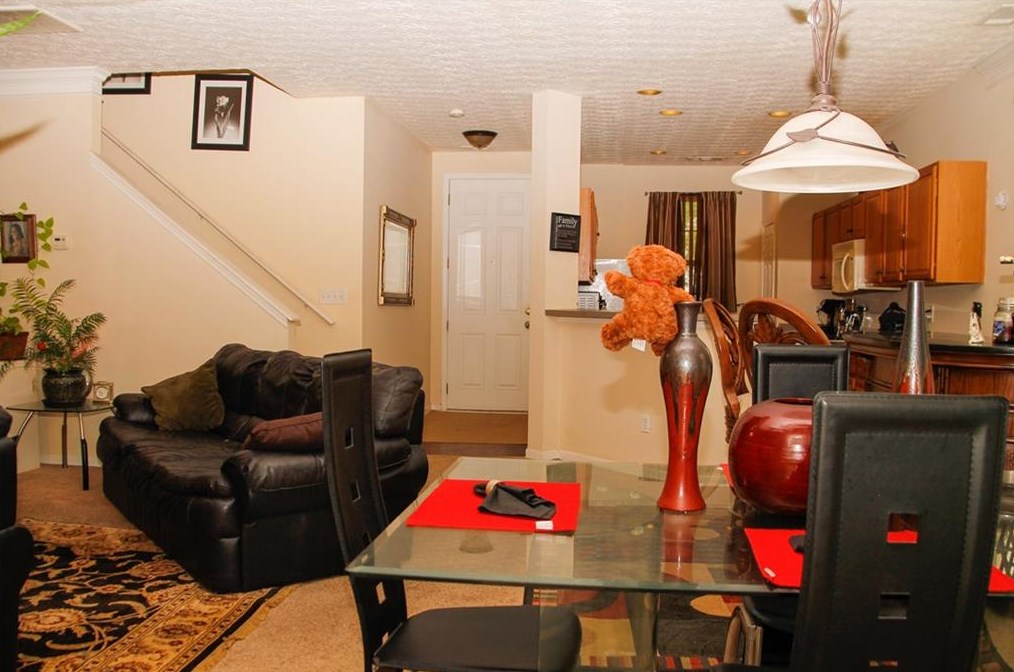 3247 Sable Run Rd, Atlanta GA  30349-8803 exterior