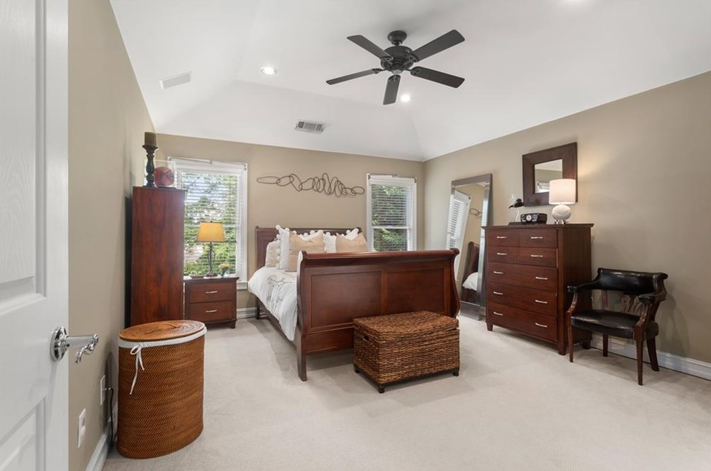 639 Sycamore Dr, Decatur GA  30030-2750 exterior