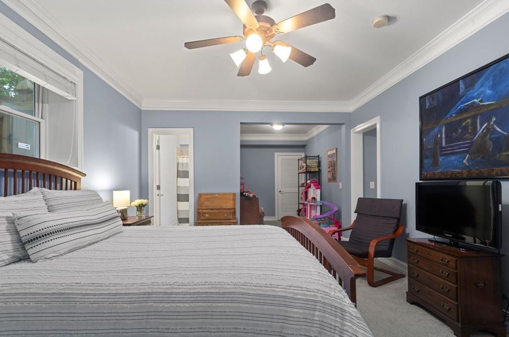 639 Sycamore Dr, Decatur GA  30030-2750 exterior