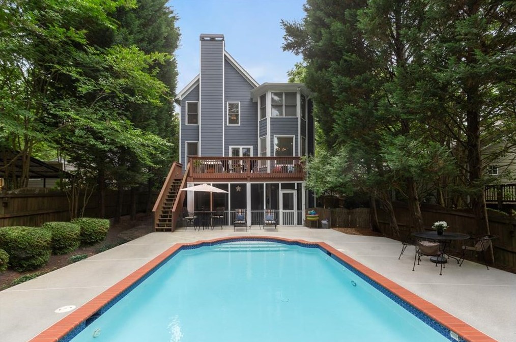 639 Sycamore Dr, Decatur GA  30030-2750 exterior