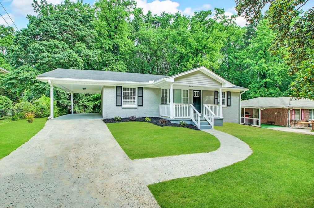 220 Oakcliff Ct, Atlanta GA  30331-1634 exterior