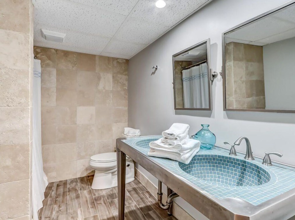 1790 Redbourne Dr, Atlanta GA  30350-5643 exterior