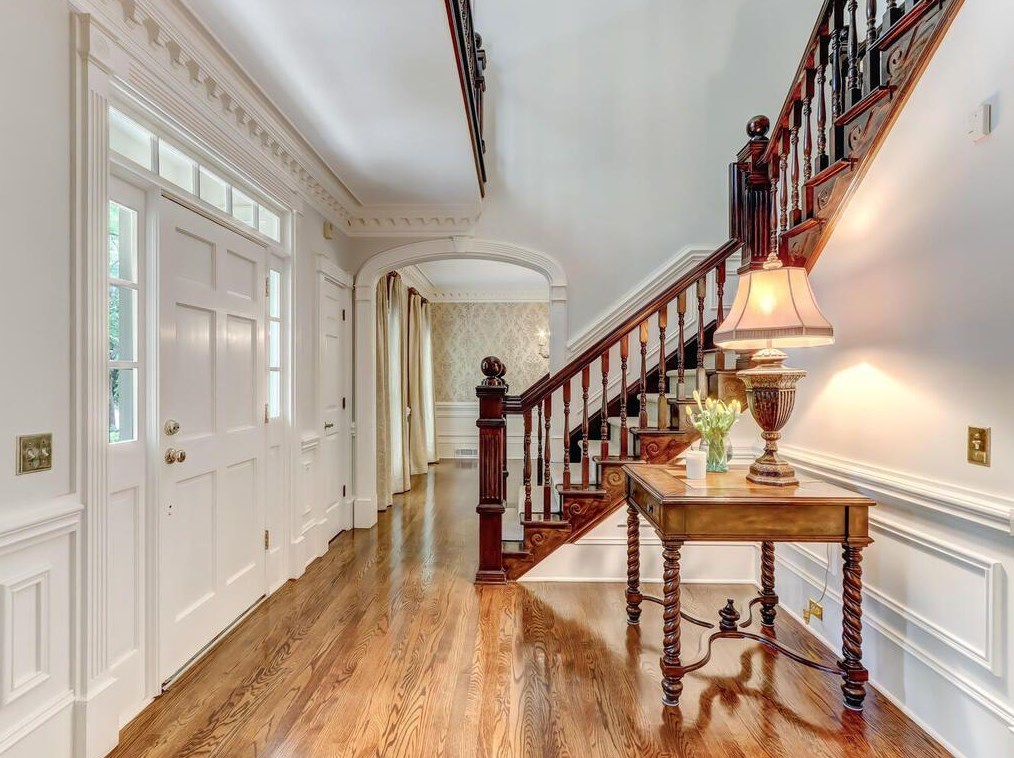 1790 Redbourne Dr, Atlanta GA  30350-5643 exterior