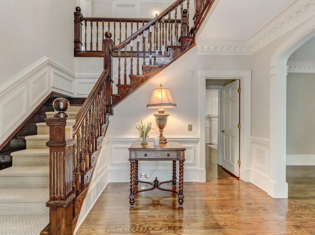 1790 Redbourne Dr, Atlanta GA  30350-5643 exterior