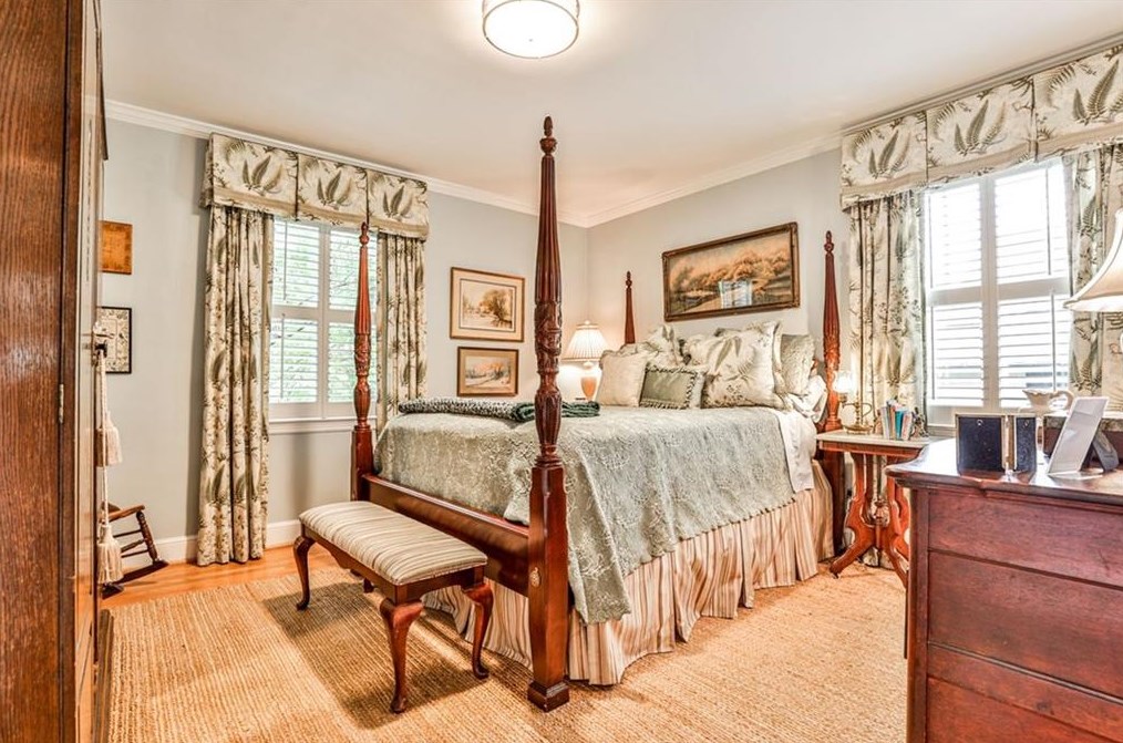 841 Ponce De Leon Ave, Decatur GA  30030-2859 exterior