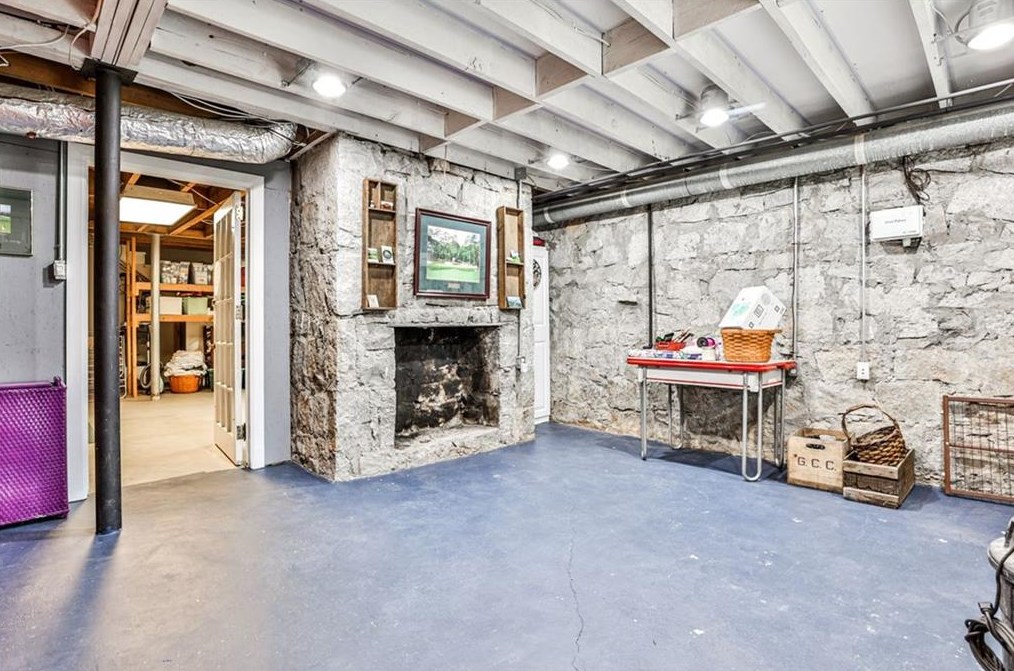 841 Ponce De Leon Ave, Decatur GA  30030-2859 exterior