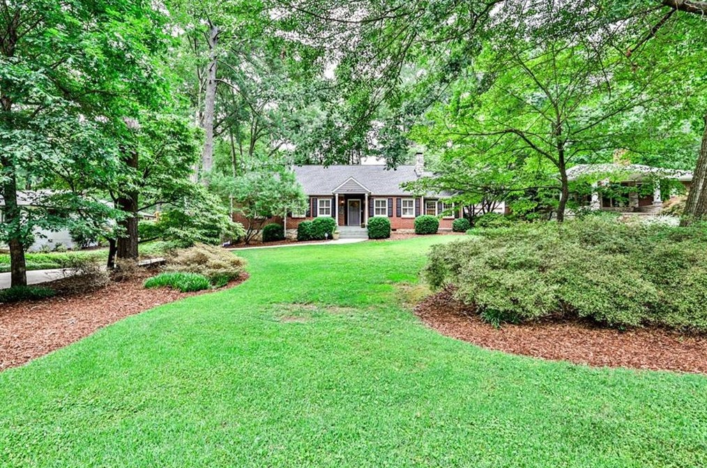 841 Ponce De Leon Ave, Decatur GA  30030-2859 exterior