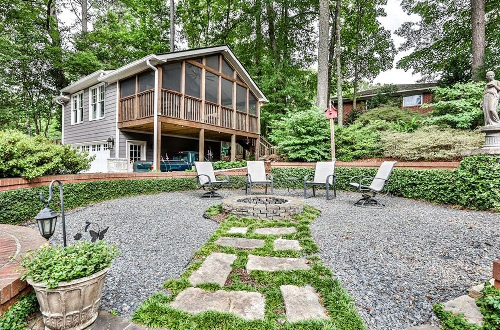 841 Ponce De Leon Ave, Decatur GA  30030-2859 exterior