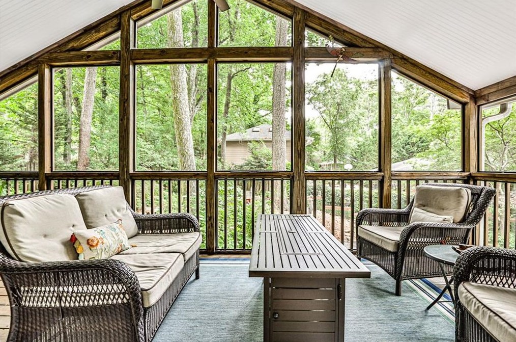 841 Ponce De Leon Ave, Decatur GA  30030-2859 exterior