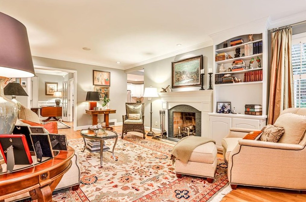 841 Ponce De Leon Ave, Decatur GA  30030-2859 exterior