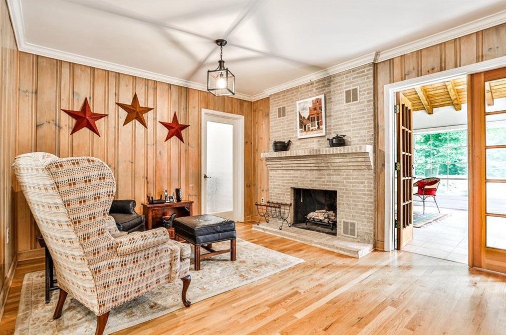 502 Kirk Rd, Decatur GA  30030-3774 exterior