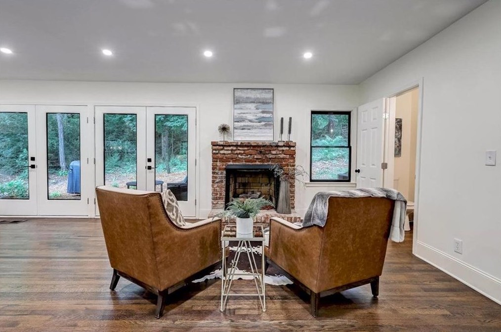 1939 Wildwood Pl, Atlanta GA  30324-4959 exterior