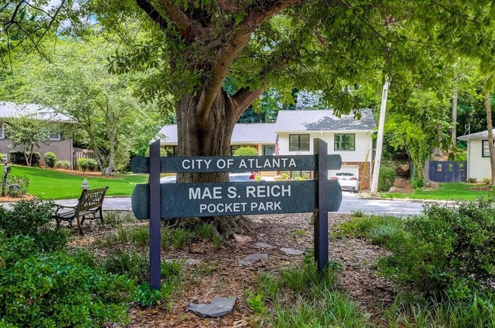 1939 Wildwood Pl, Atlanta GA  30324-4959 exterior