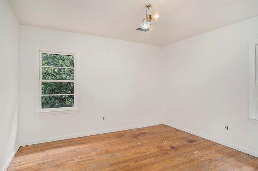 693 Parkwood Rd, Decatur GA  30030-5021 exterior