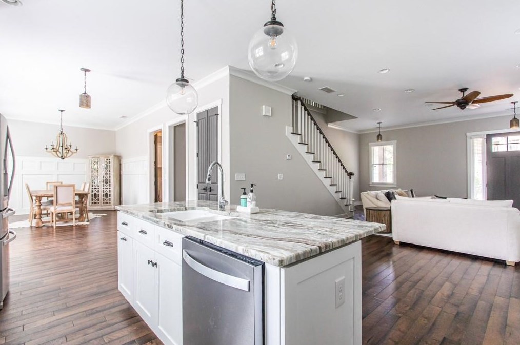 746 Hillmont Ave, Decatur GA  30030-3941 exterior