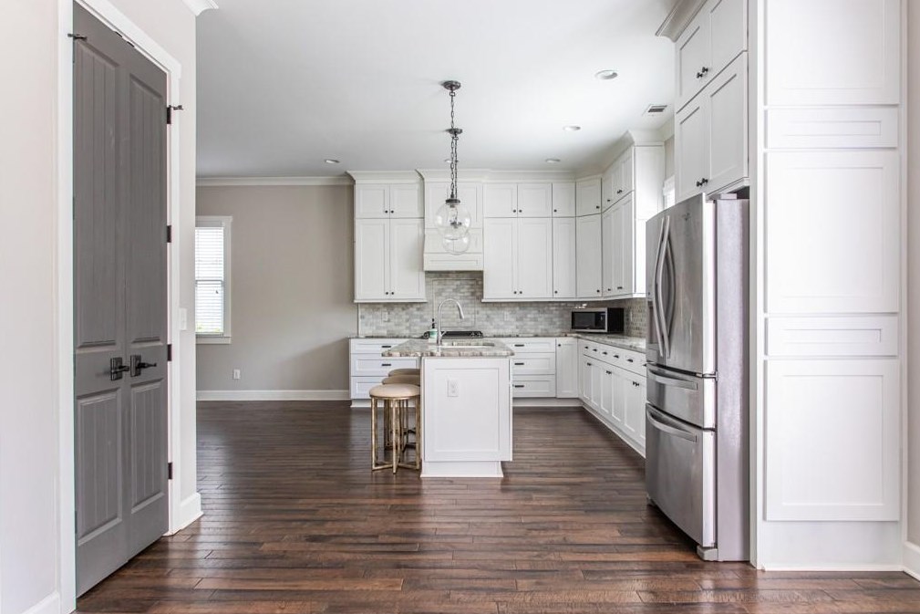 746 Hillmont Ave, Decatur GA  30030-3941 exterior