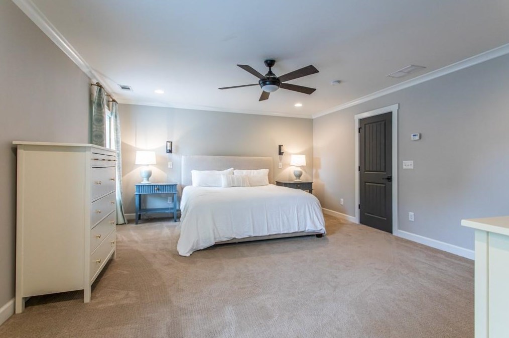 746 Hillmont Ave, Decatur GA  30030-3941 exterior