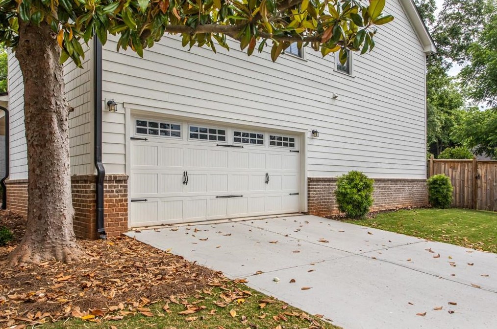 746 Hillmont Ave, Decatur GA  30030-3941 exterior