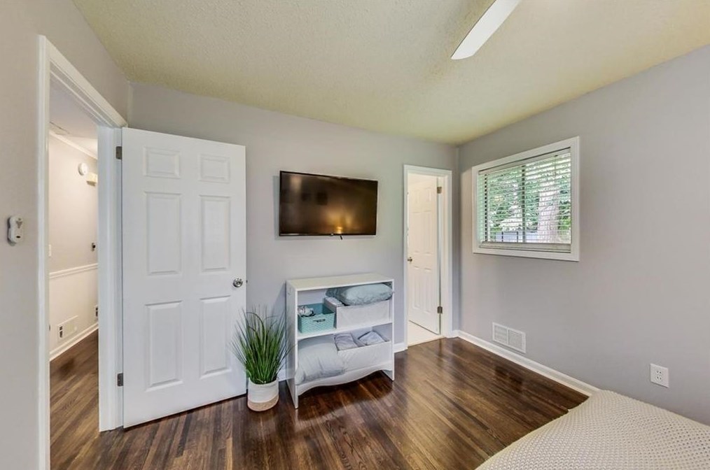 1351 Faraday Pl, Decatur GA  30033-3106 exterior