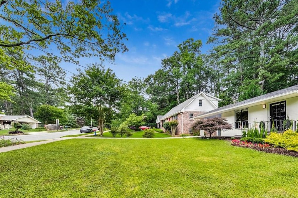 1351 Faraday Pl, Decatur GA  30033-3106 exterior