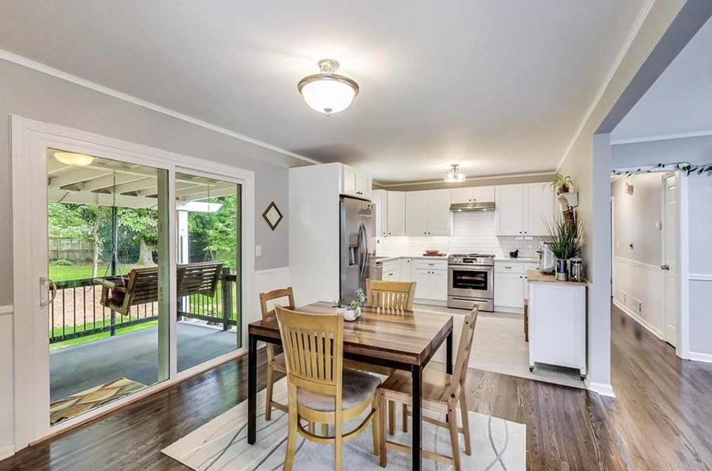 1351 Faraday Pl, Decatur GA  30033-3106 exterior