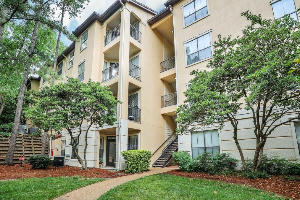 3777 Peachtree Rd, Atlanta GA 30319-5248 exterior