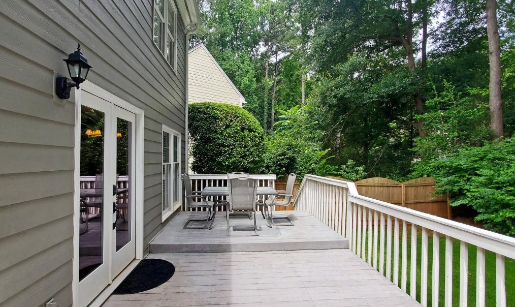 1132 Oakbrook Way, Atlanta GA  30319-4555 exterior