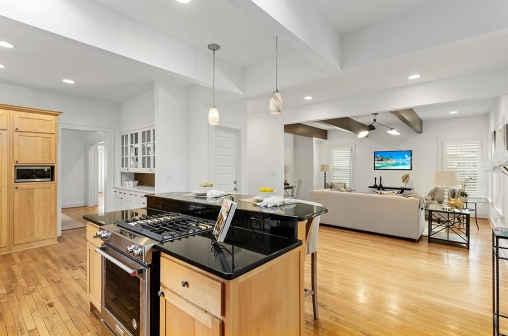 142 Superior Ave, Decatur GA  30030-1813 exterior