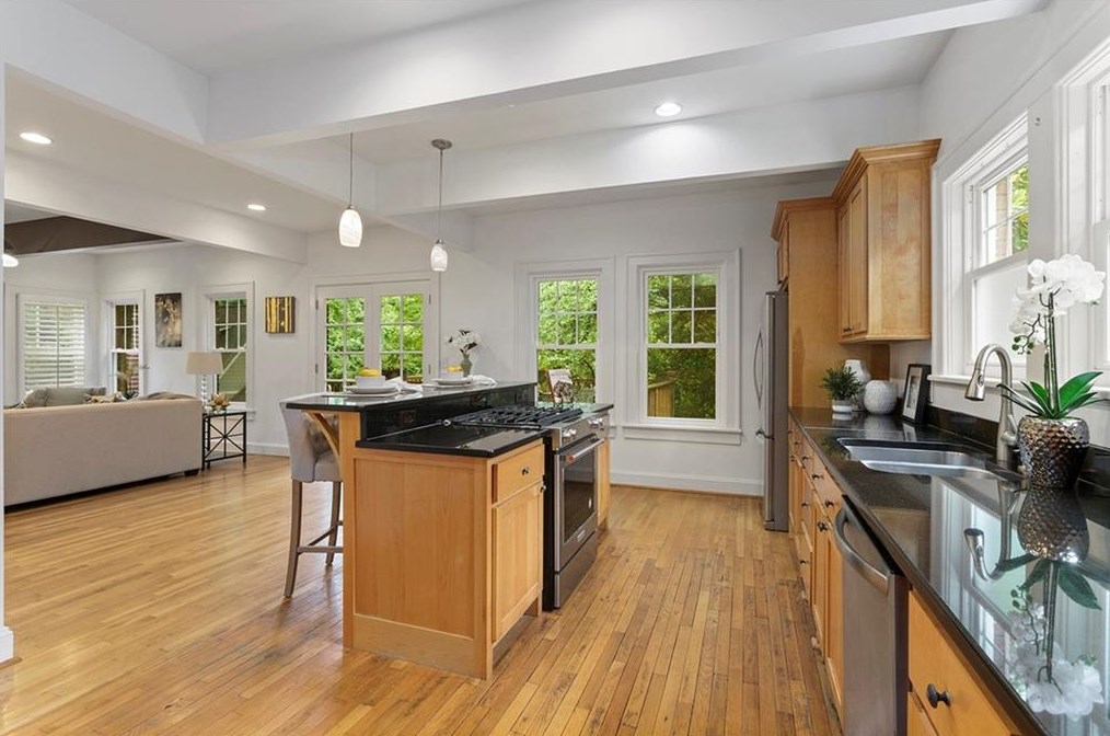 142 Superior Ave, Decatur GA  30030-1813 exterior