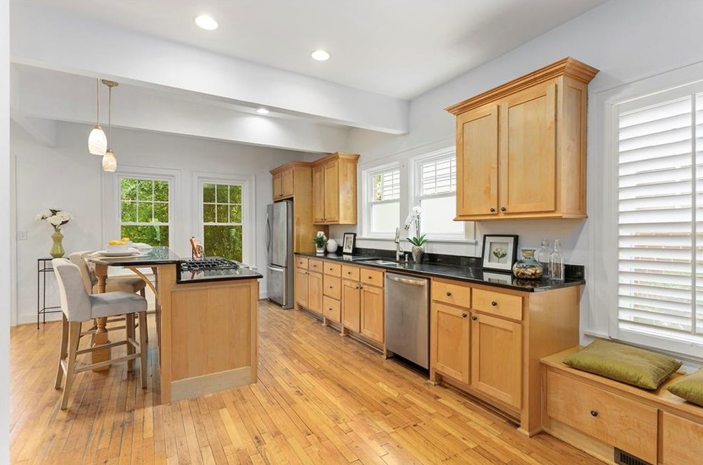 142 Superior Ave, Decatur GA  30030-1813 exterior