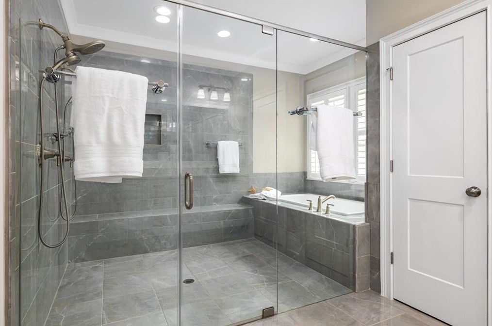 1189 Oldfield Rd, Decatur GA  30030-4542 exterior