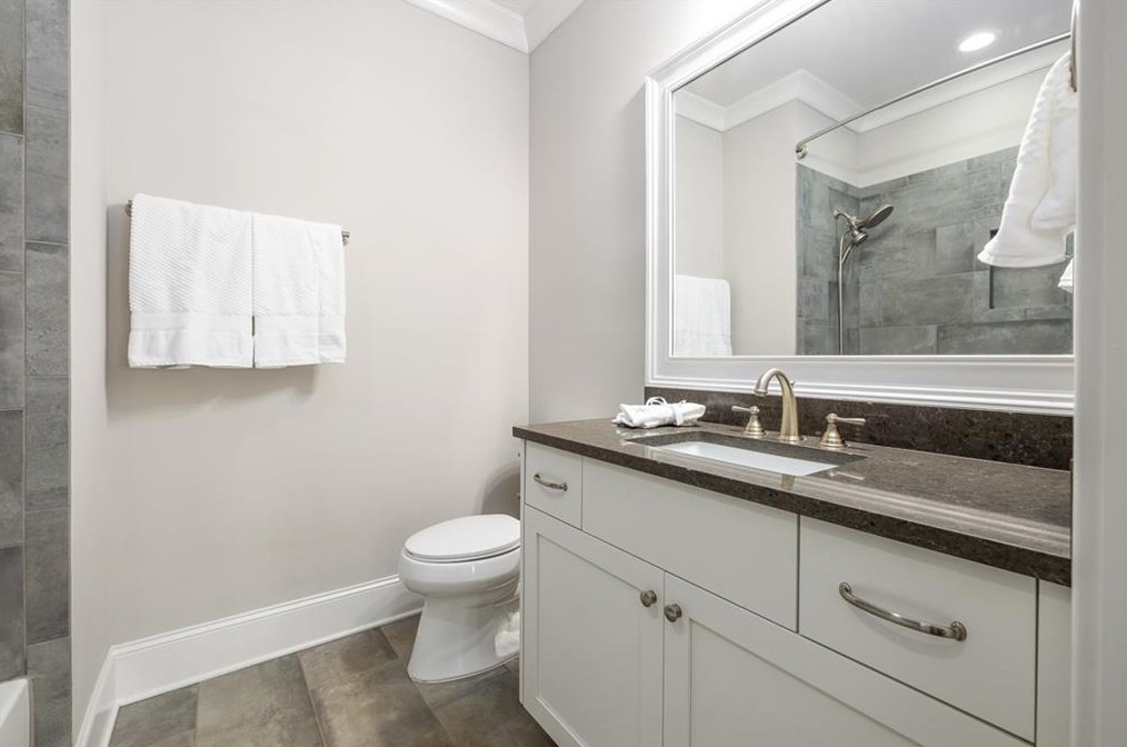 1189 Oldfield Rd, Decatur GA  30030-4542 exterior