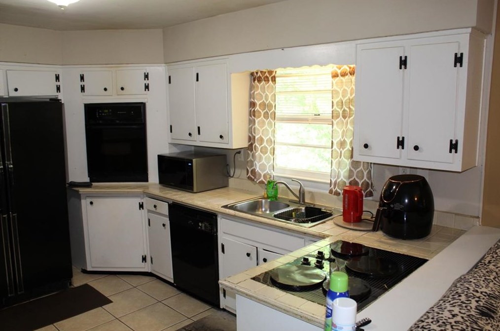 3136 Gay Dr, Decatur GA  30032-7135 exterior