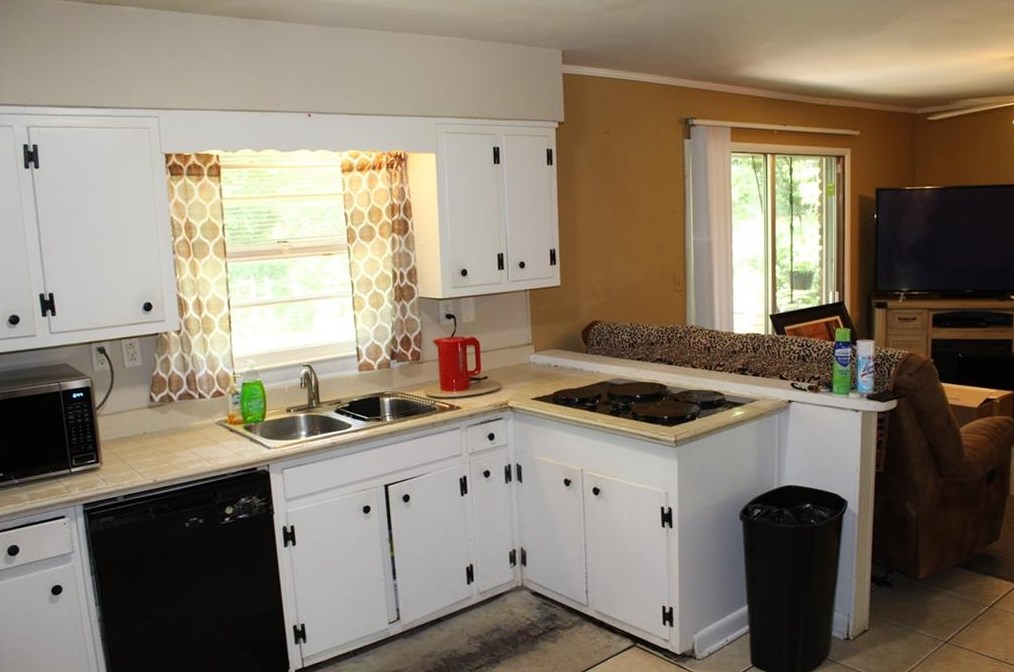 3136 Gay Dr, Decatur GA  30032-7135 exterior