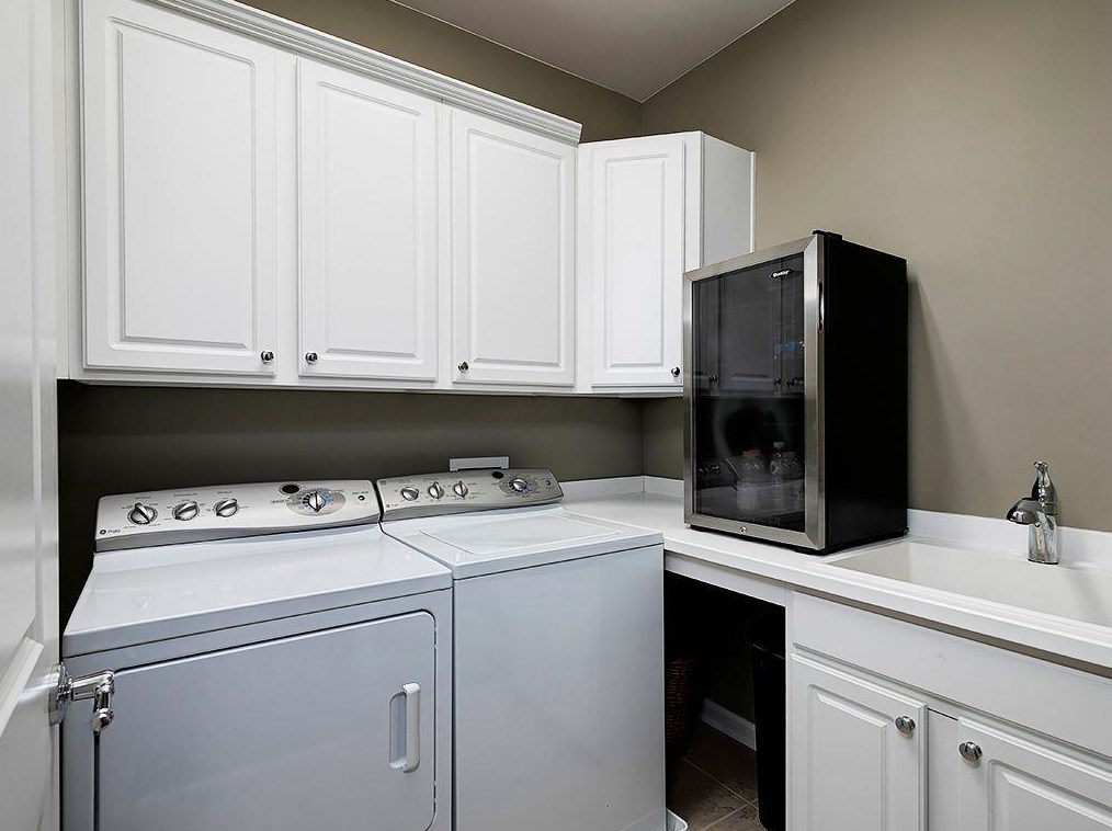 4635 Prater Way, Smyrna GA  30080-9260 exterior