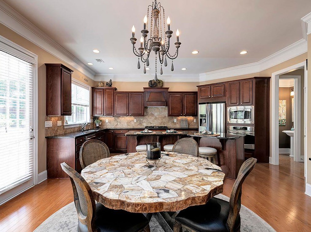 4635 Prater Way, Smyrna GA  30080-9260 exterior
