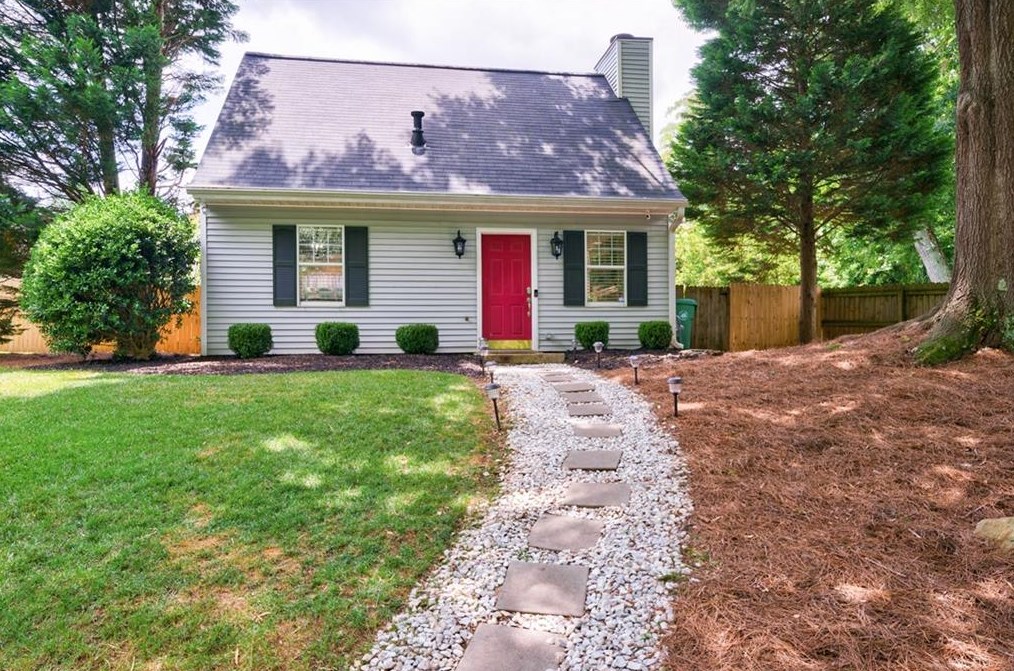 1563 Park Creek Ln, Atlanta GA  30319-2147 exterior