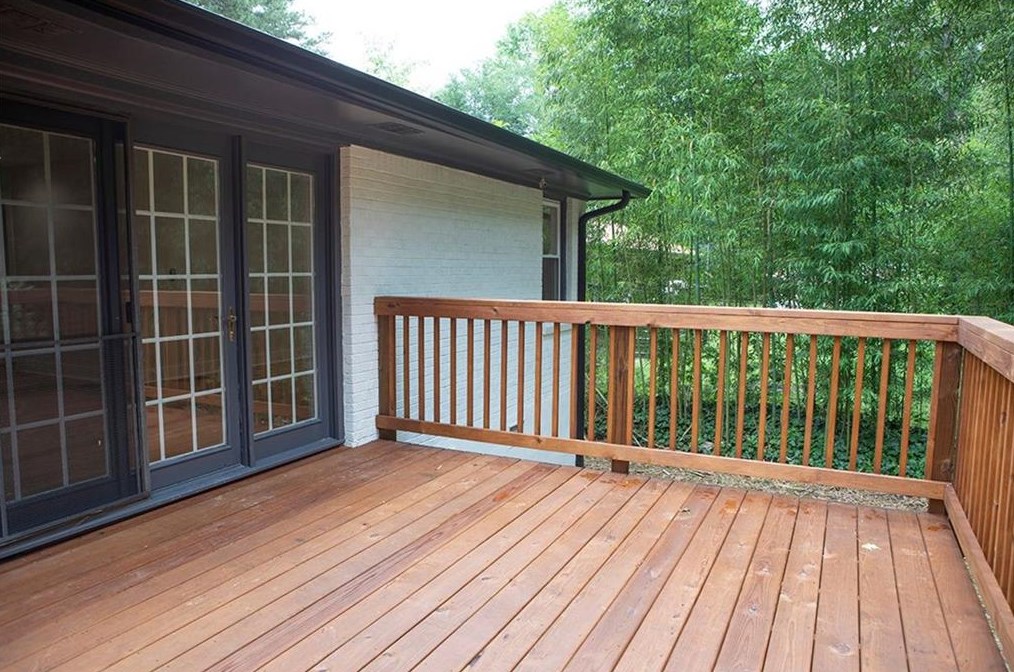 1924 Kenwood Rd, Smyrna GA  30082-5150 exterior