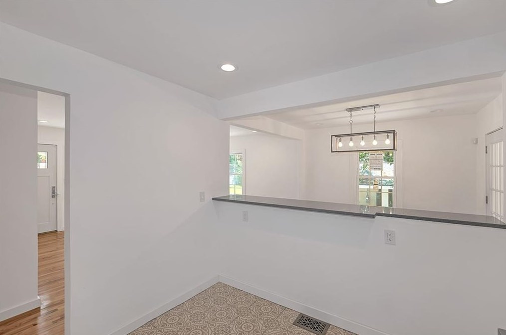 1916 Willa Way, Decatur GA  30032-4272 exterior