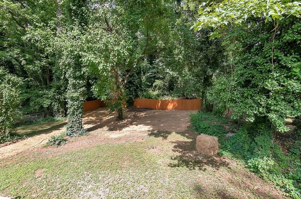 1916 Willa Way, Decatur GA  30032-4272 exterior