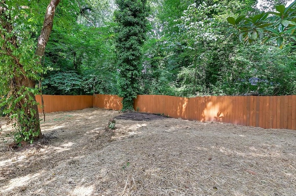 1916 Willa Way, Decatur GA  30032-4272 exterior