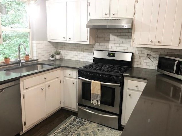 1562 Park Creek Ln, Atlanta GA  30319-2144 exterior