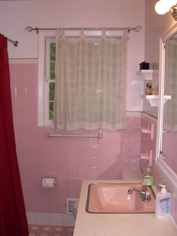 244 Forest Glen Cir, Avondale Est GA  30002-1204 exterior